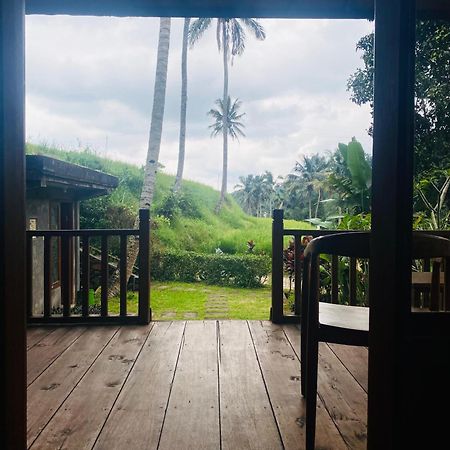 Uma D'Nyuh Homestay Singaraja Exterior foto