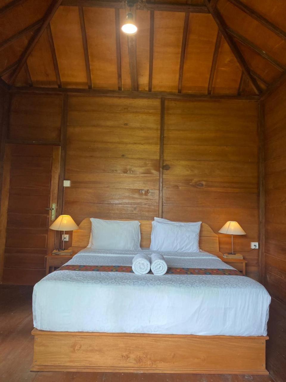 Uma D'Nyuh Homestay Singaraja Exterior foto