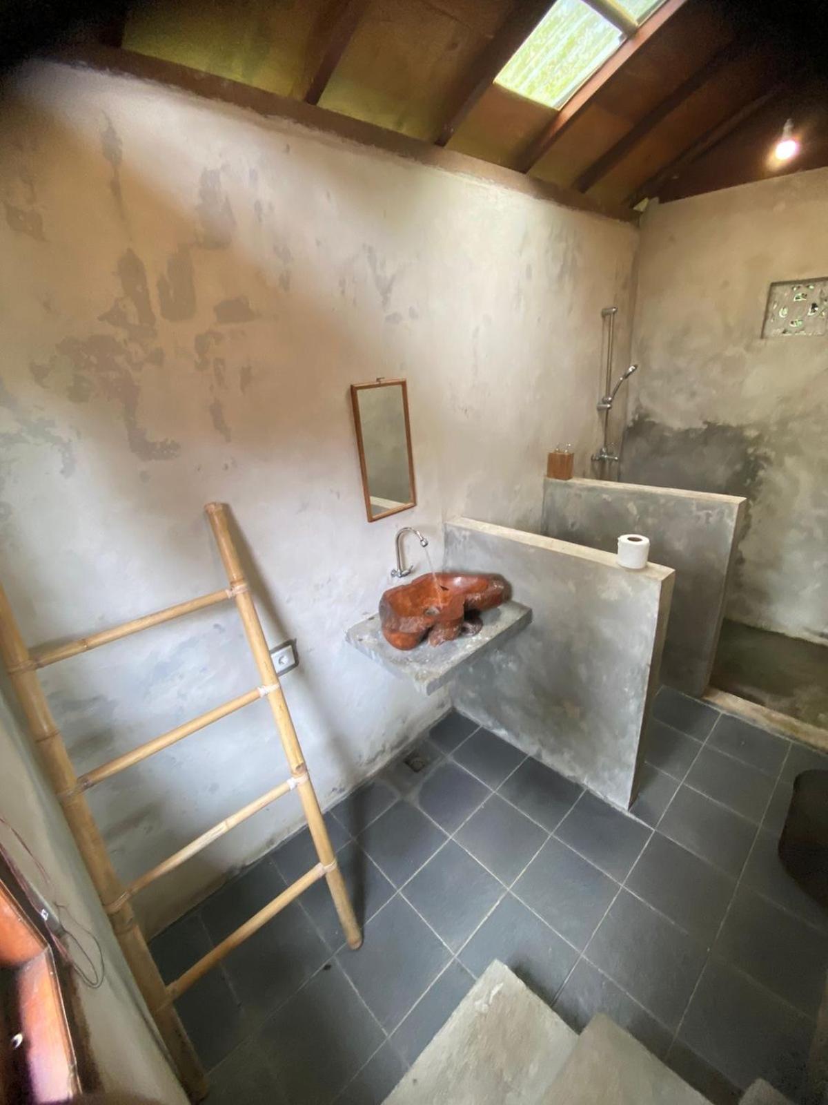Uma D'Nyuh Homestay Singaraja Exterior foto