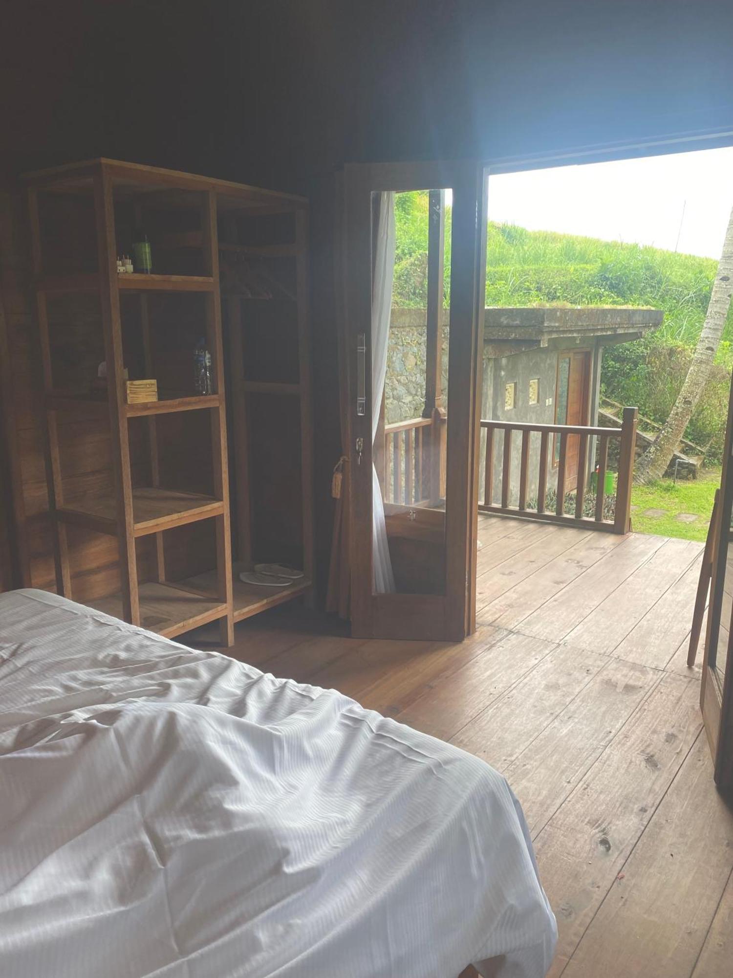 Uma D'Nyuh Homestay Singaraja Exterior foto